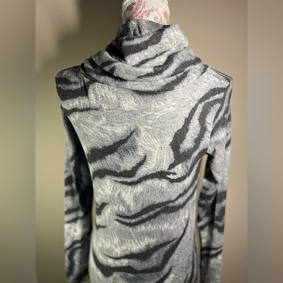 NWT Catherine Malandrino Boatneck Zebra SWEATER DRESS size XS - Picture 8 of 12